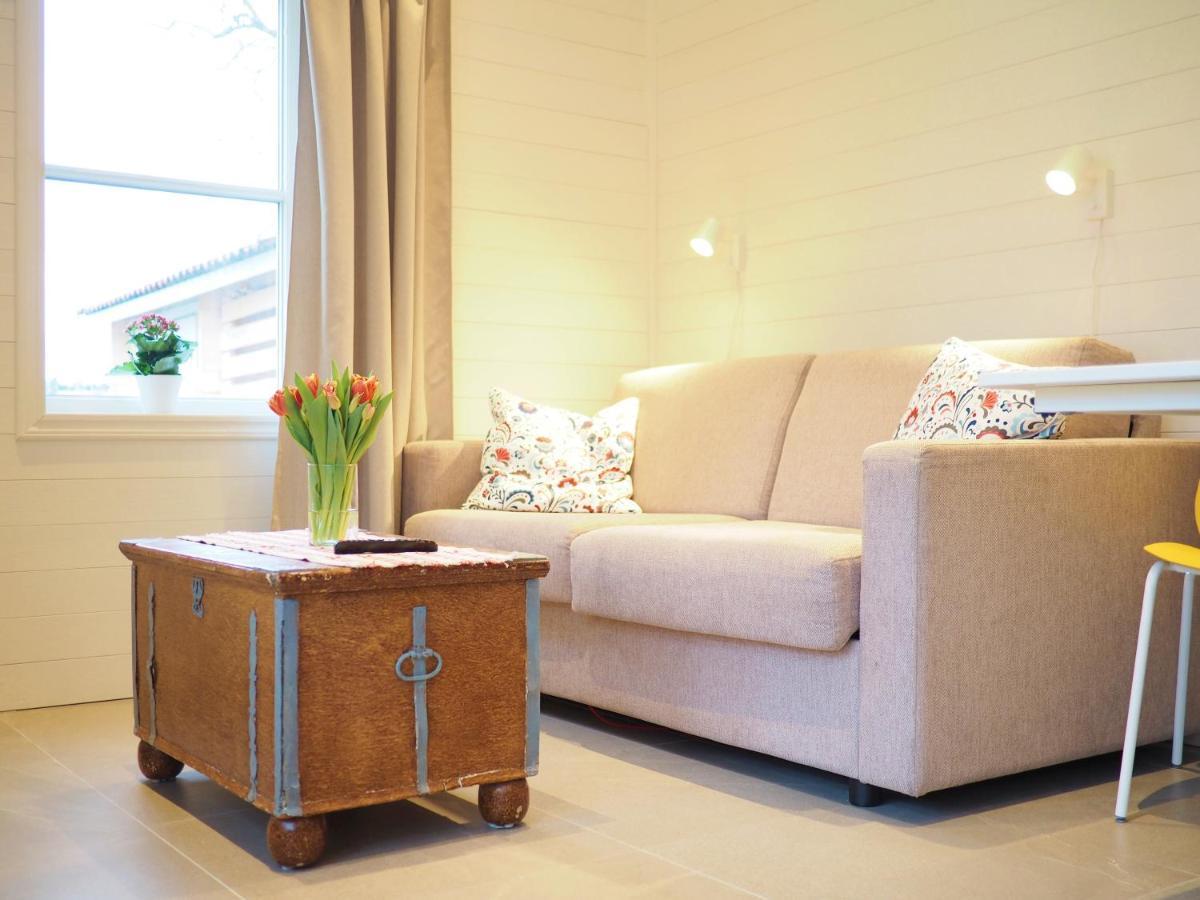 Kristina Attefall I Vaesterhaninge ภายนอก รูปภาพ